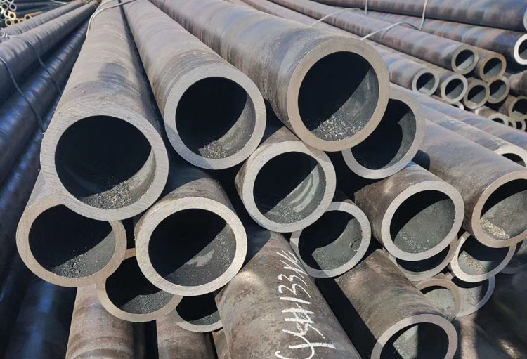 原材料成本給無縫鋼管廠家?guī)砩仙龎毫? alt=